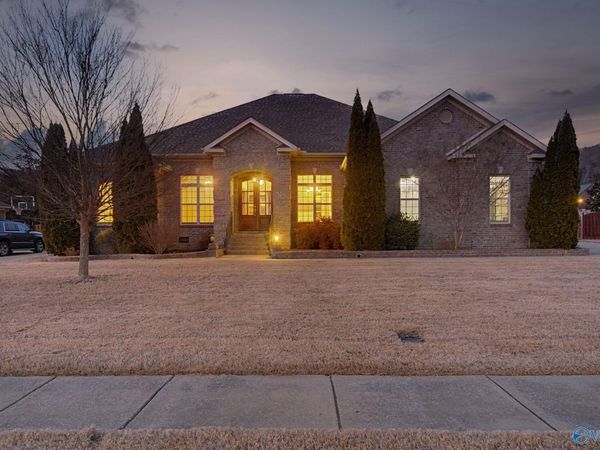 7041 Pale Dawn Place SE, Owens Cross Roads, AL 35763