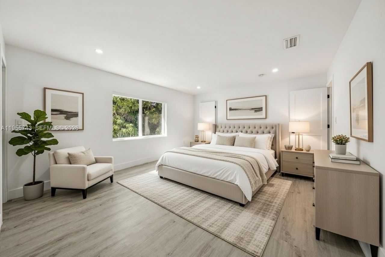 3166 Royal Palm Ave, Miami Beach, FL 33140 Photo