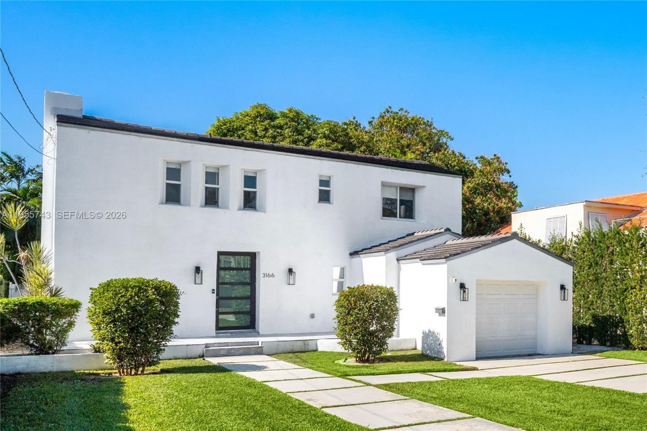 3166 Royal Palm Ave, Miami Beach, FL 33140 Photo