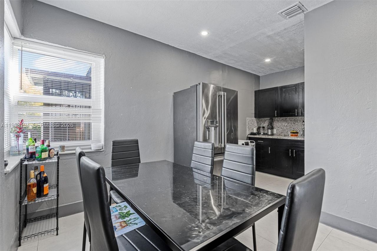 1780 NW 49th St , Miami, FL 33142 Photo