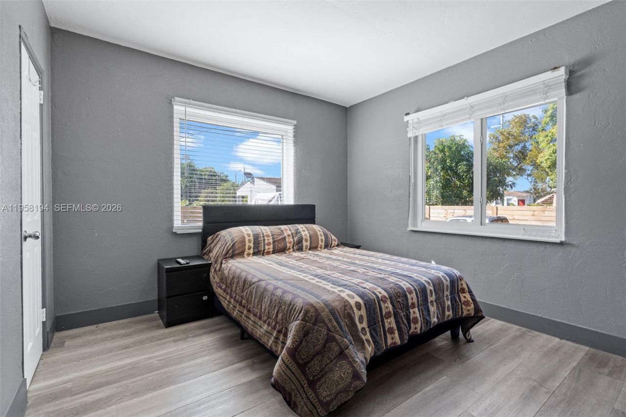 1780 NW 49th St , Miami, FL 33142 Photo