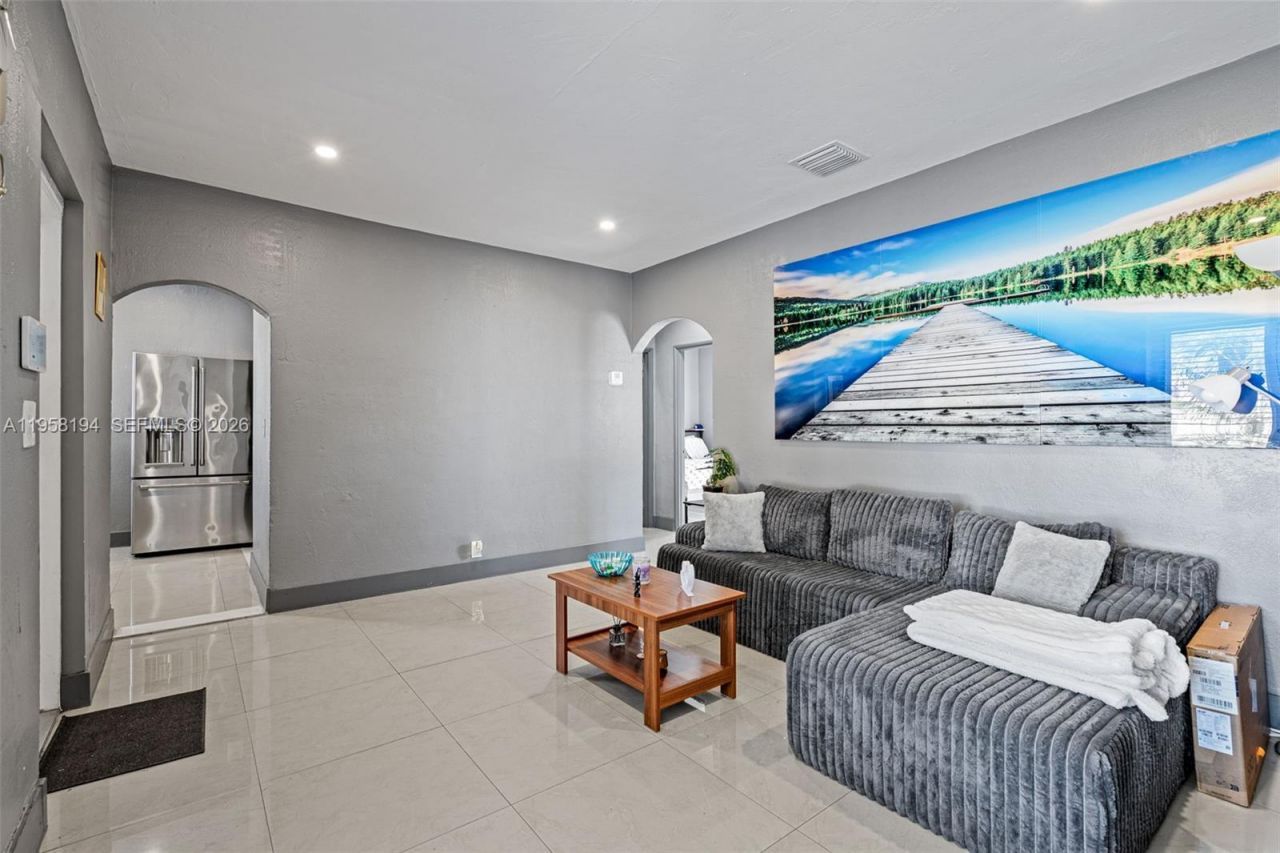 1780 NW 49th St , Miami, FL 33142 Photo