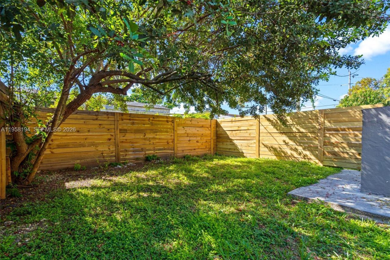 1780 NW 49th St , Miami, FL 33142 Photo