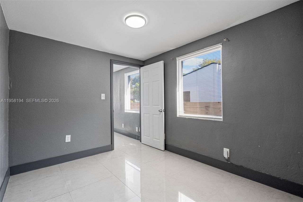 1780 NW 49th St , Miami, FL 33142 Photo