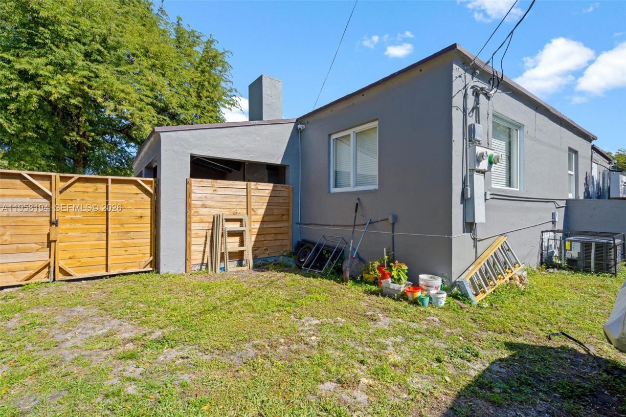 1780 NW 49th St , Miami, FL 33142 Photo