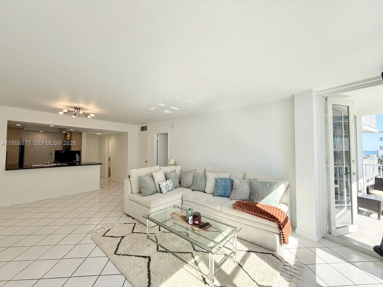 1228 West Ave, Unit 1415, Miami Beach, FL 33139 Photo