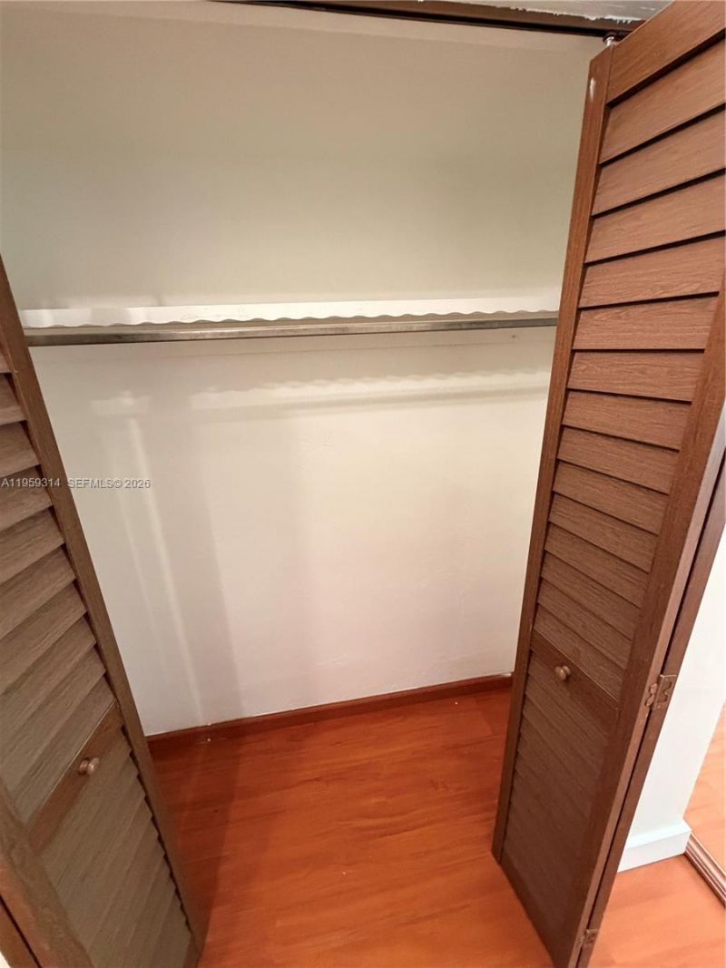 1351 NE 191st St, Unit E310, Miami, FL 33179 Photo