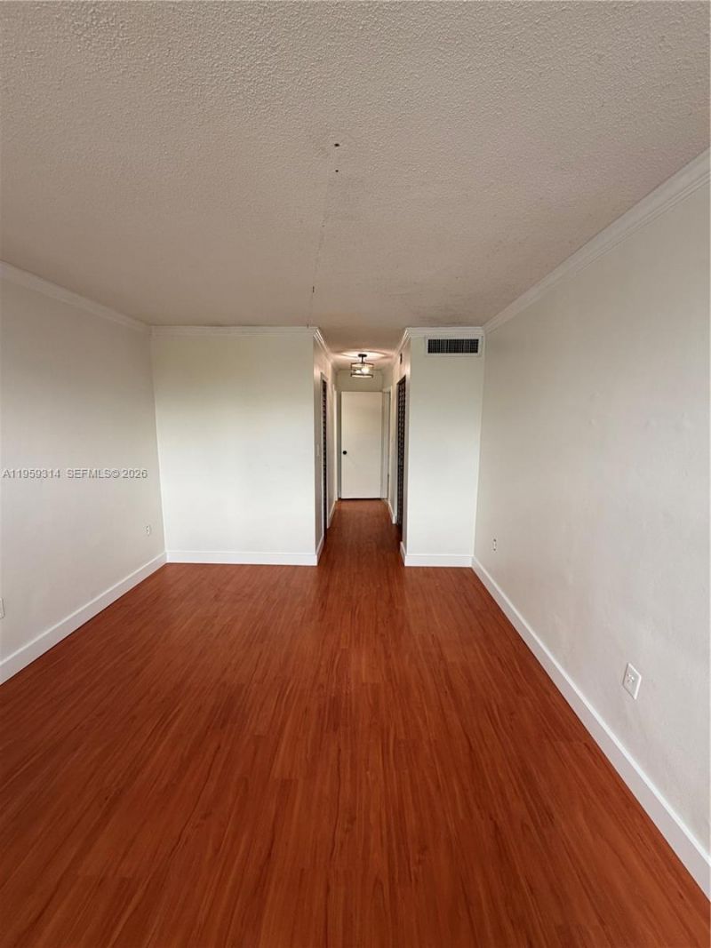 1351 NE 191st St, Unit E310, Miami, FL 33179 Photo