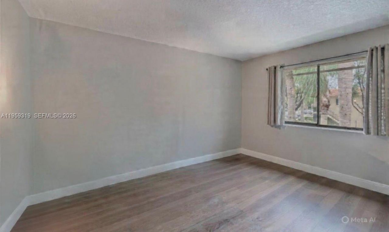 402 Lakeview Dr, Unit 201, Weston, FL 33326 Photo