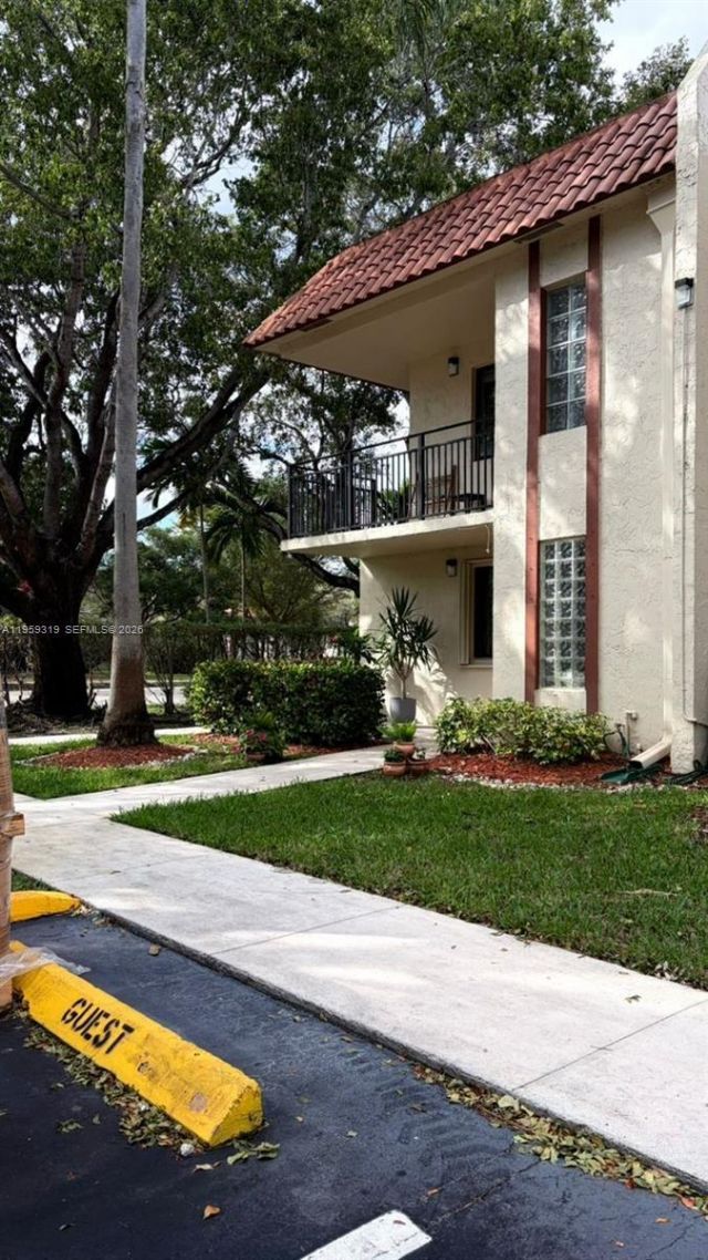 402 Lakeview Dr, Unit 201, Weston, FL 33326 Photo