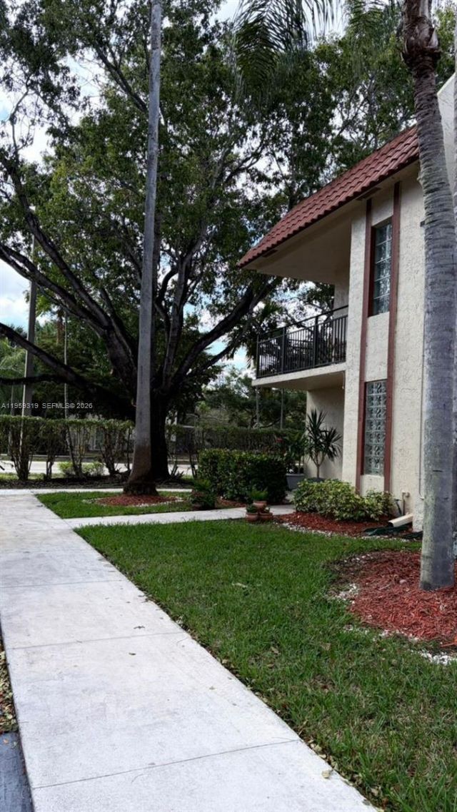402 Lakeview Dr, Unit 201, Weston, FL 33326 Photo