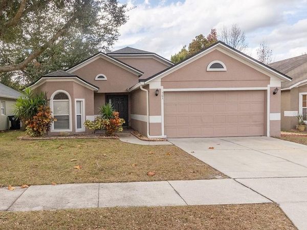 565 BLUE WATER AVENUE, ORANGE CITY, FL 32763