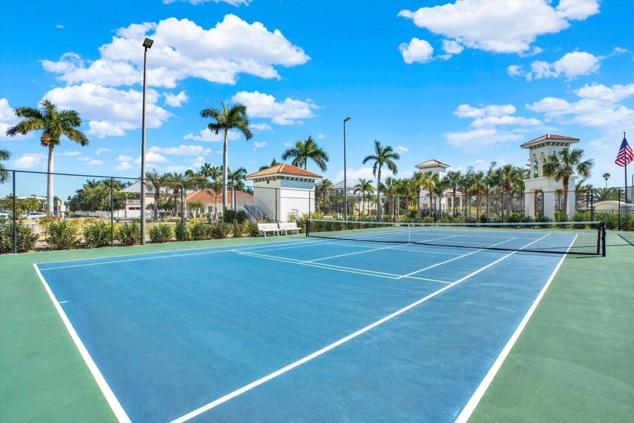 17745 Gulf Boulevard, Unit 604, Redington Shores, FL 33708 Photo