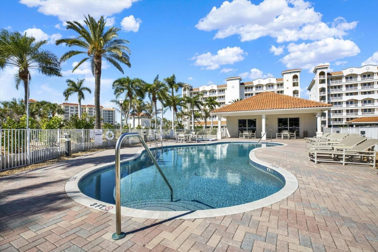 17745 Gulf Boulevard, Unit 604, Redington Shores, FL 33708 Photo