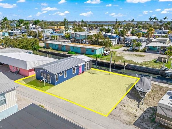 2629 Coco Plum DR, MATLACHA, FL 33993