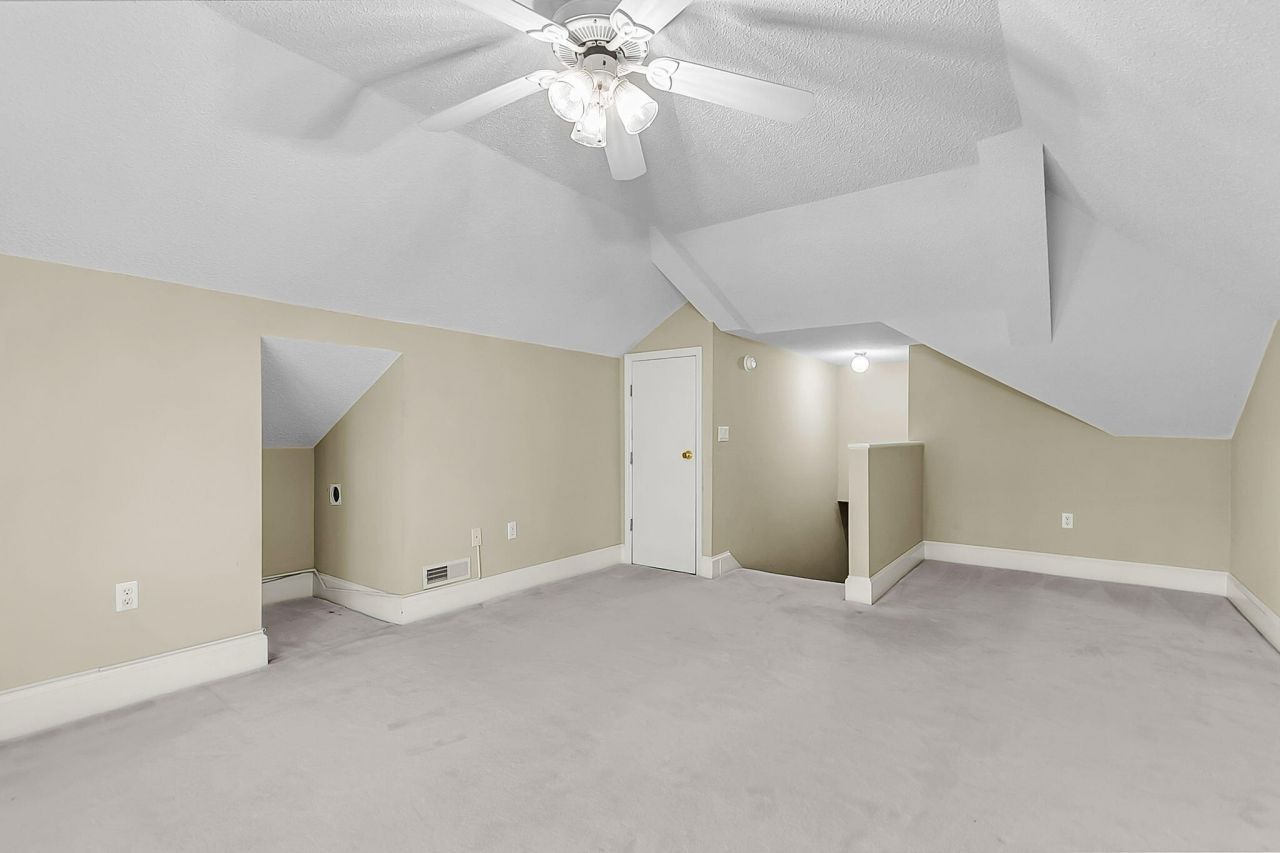 763 Hamlet Circle Photo 28