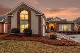 763 Hamlet Circle photo 4