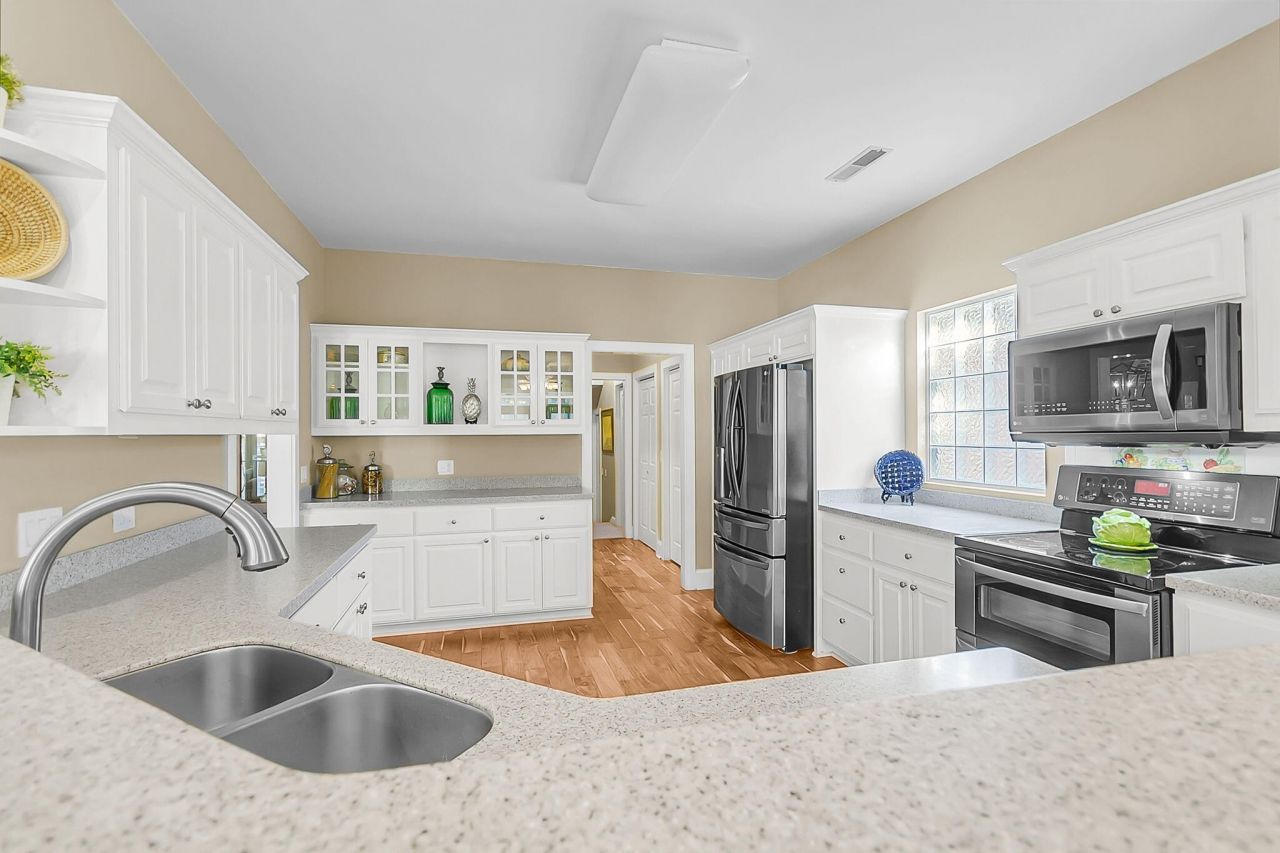 763 Hamlet Circle Photo 44