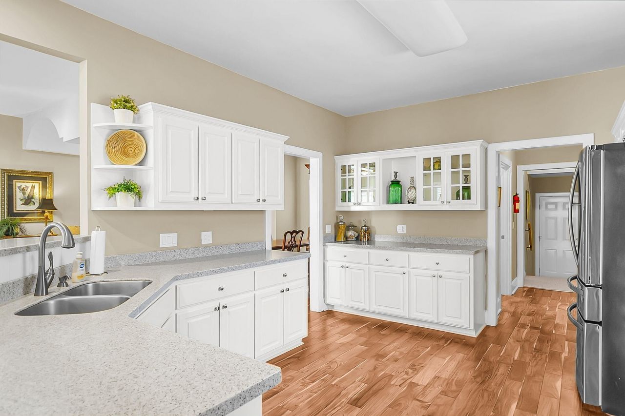 763 Hamlet Circle Photo 6