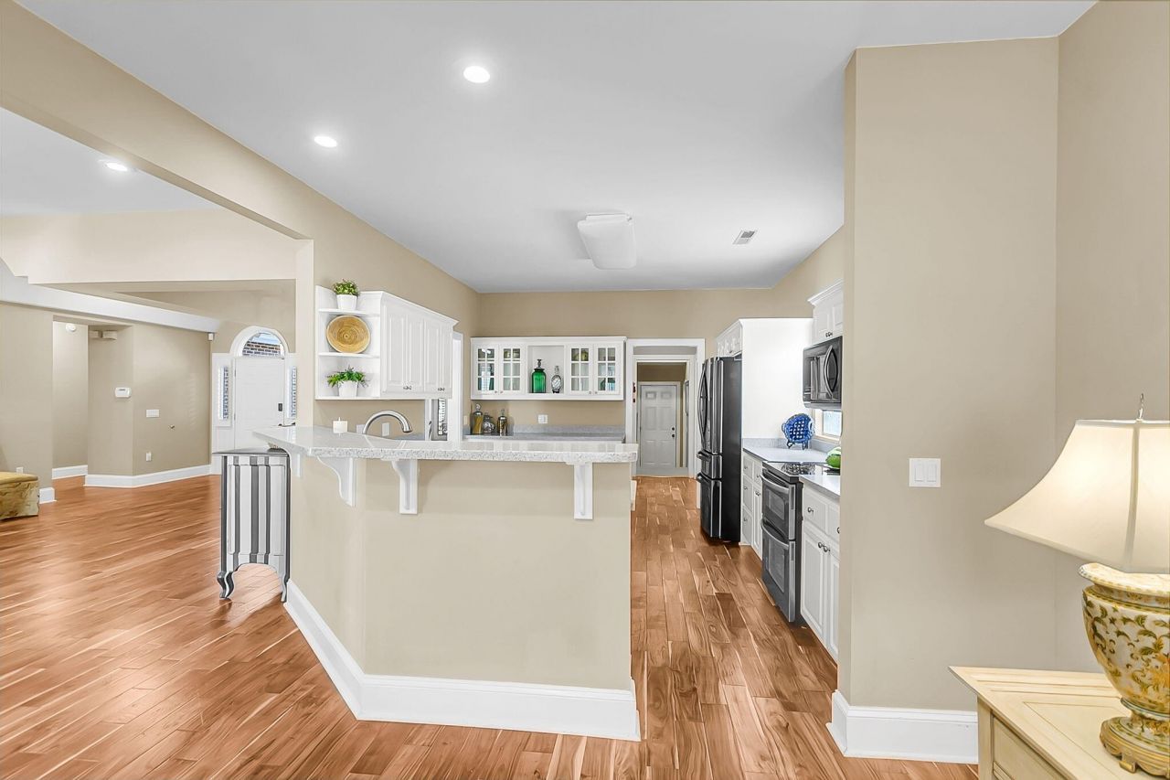 763 Hamlet Circle Photo 7