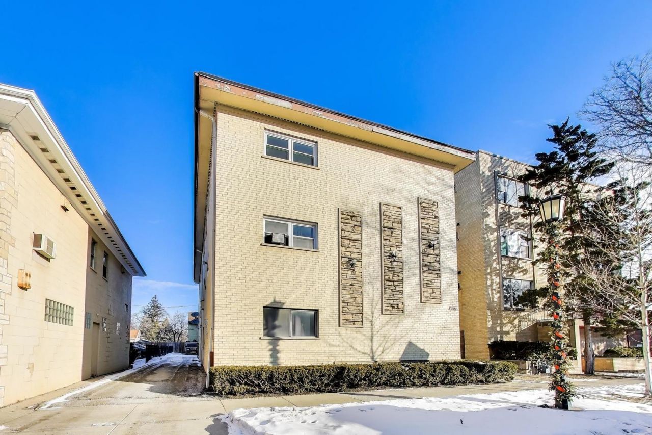 306 Chicago Avenue, Unit 3N, Oak Park, IL 60302 Main Photo