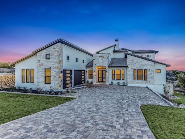 104 Nattie Woods DR, Horseshoe Bay, TX 78657