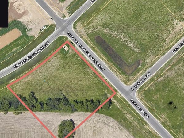 2961 Glenwood Road SW, Rochester, MN 55902