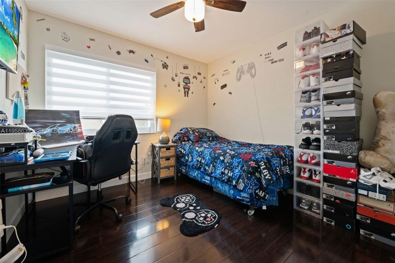 20877 NW 4th St, Pembroke Pines, FL 33029 Photo