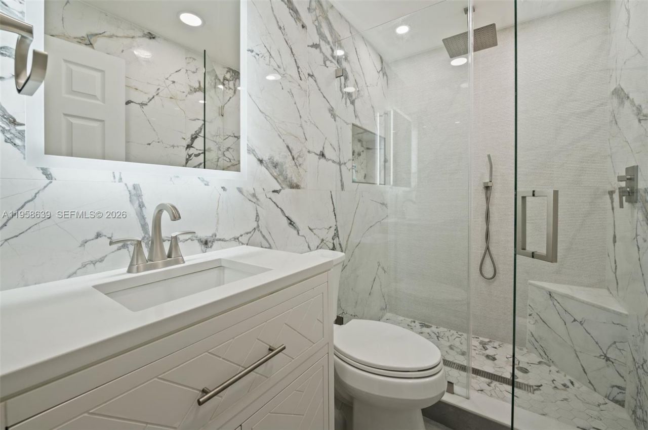 20877 NW 4th St, Pembroke Pines, FL 33029 Photo