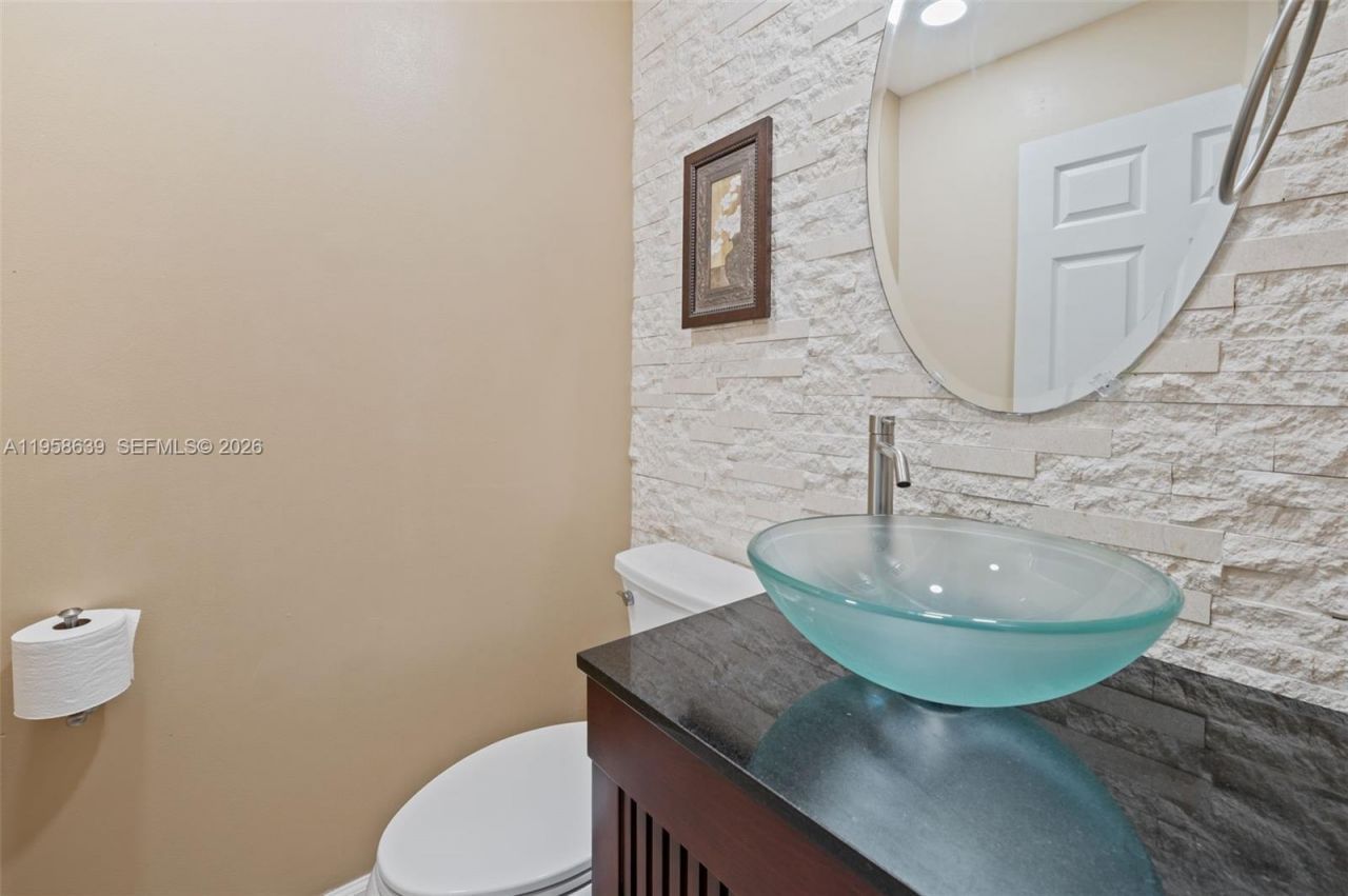 20877 NW 4th St, Pembroke Pines, FL 33029 Photo