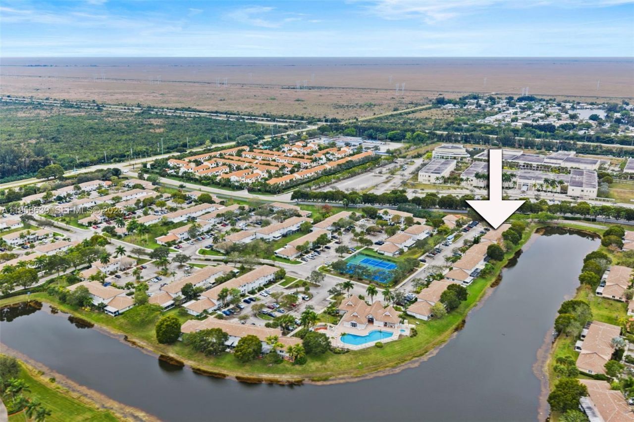 20877 NW 4th St, Pembroke Pines, FL 33029 Photo