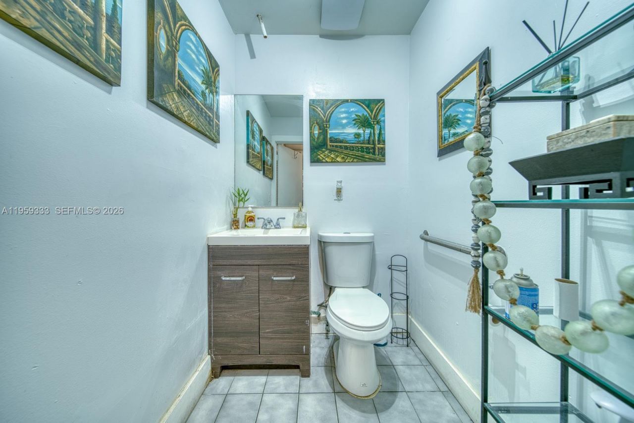 Full-service Beauty Salon For Sale In Sweetwater, Sweetwater, FL 33174 Photo