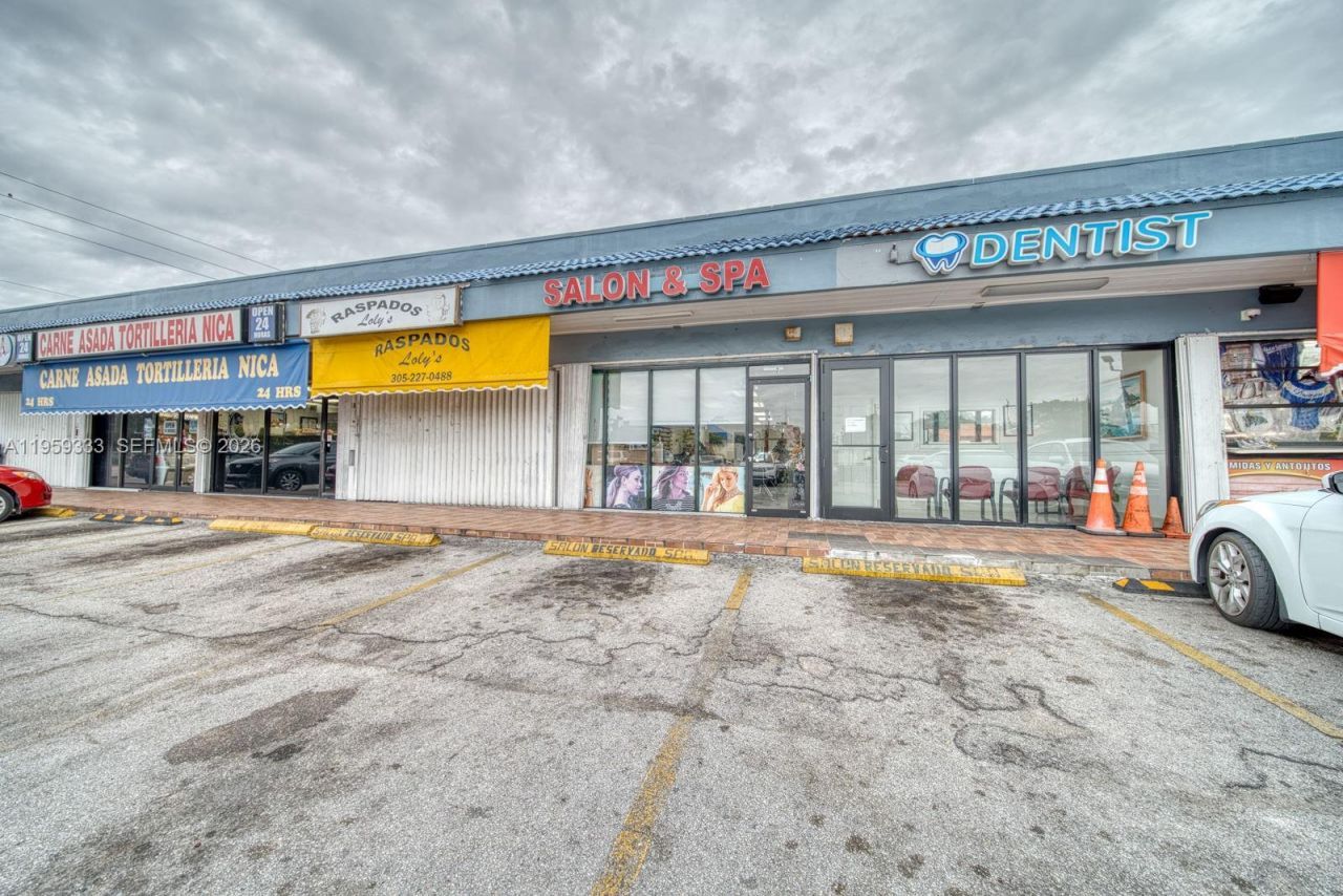 Full-service Beauty Salon For Sale In Sweetwater, Sweetwater, FL 33174 Photo