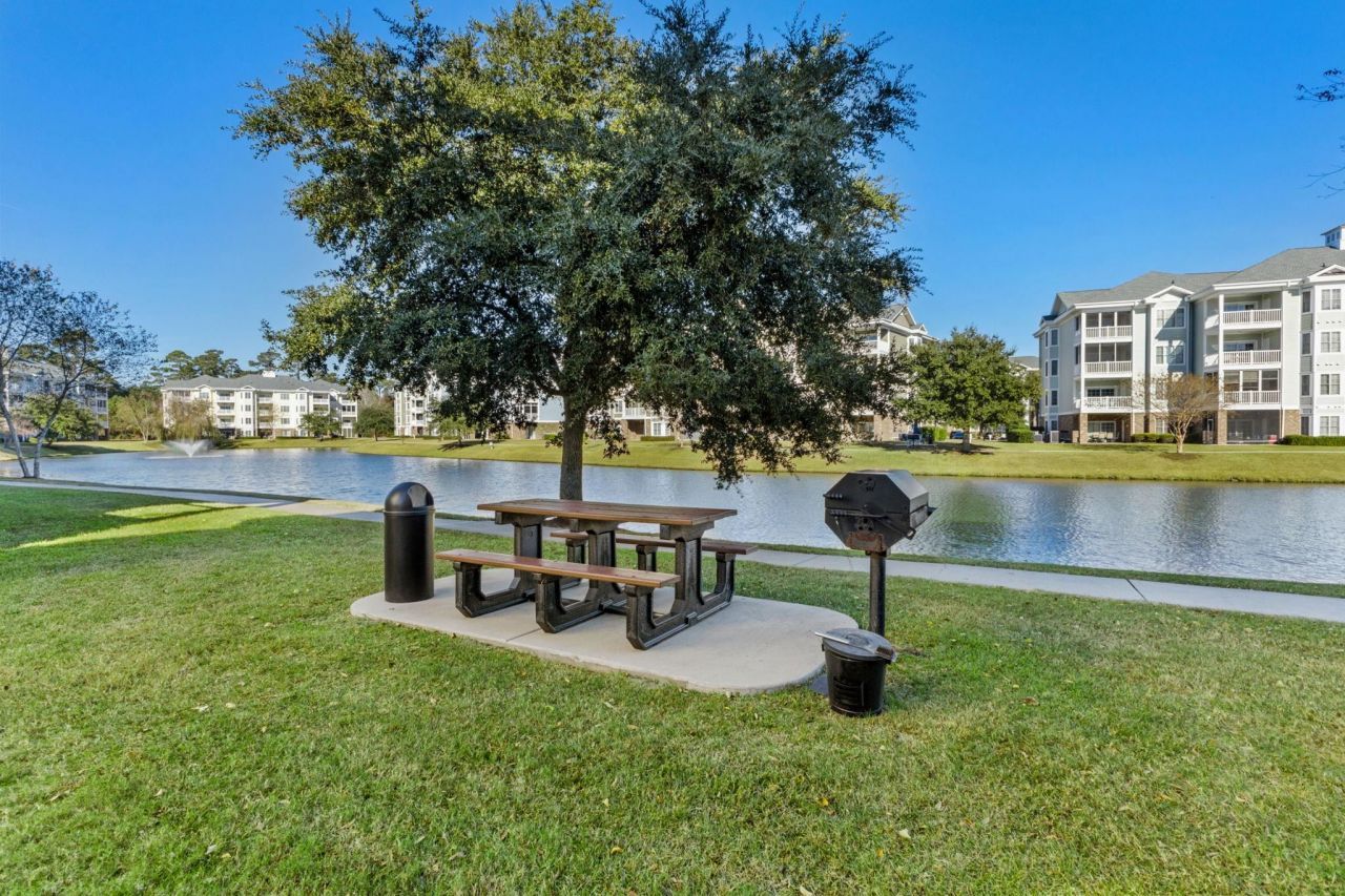 4885 Magnolia Pointe Ln.  Photo 8