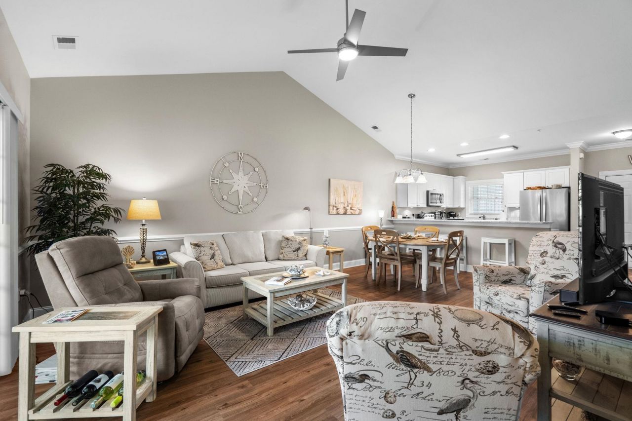 4885 Magnolia Pointe Ln. Photo 10