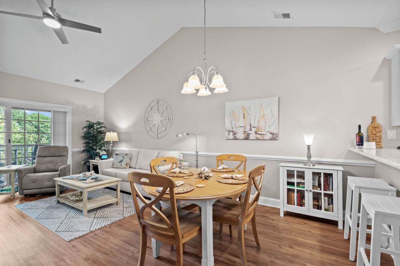 4885 Magnolia Pointe Ln. Photo 11