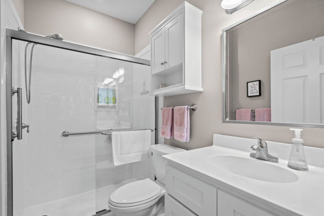 4885 Magnolia Pointe Ln. Photo 19