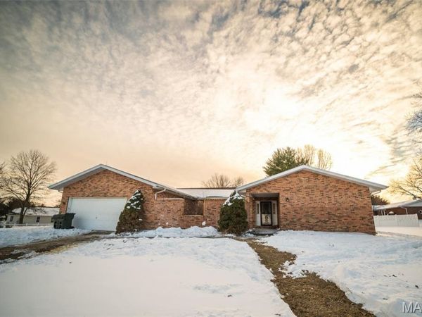 123 Jefferson Drive , Waterloo, IL 62298