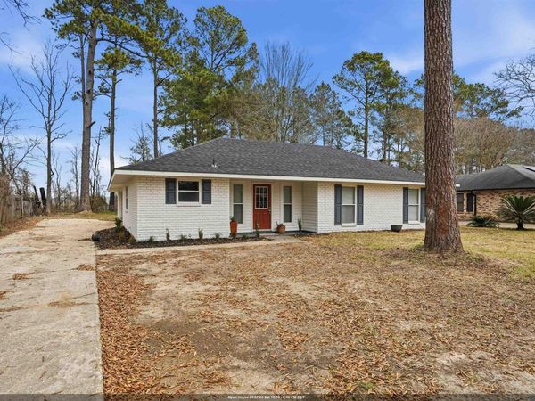 9087 Shadow Bluff Ave, Denham Springs, LA 70706