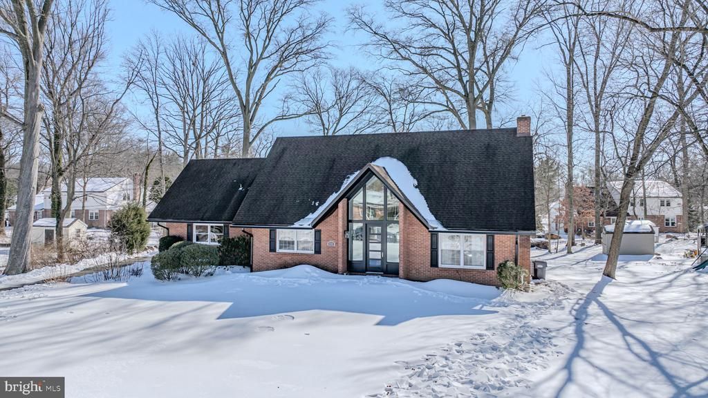 2400 W Heather Road, Wilmington, DE 19803 Main Photo