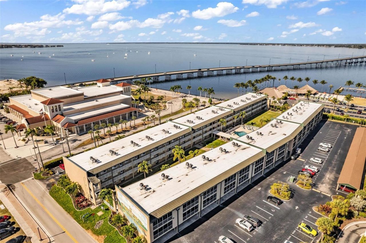 150 Harborside Avenue, Unit 209, Punta Gorda, FL 33950 Photo