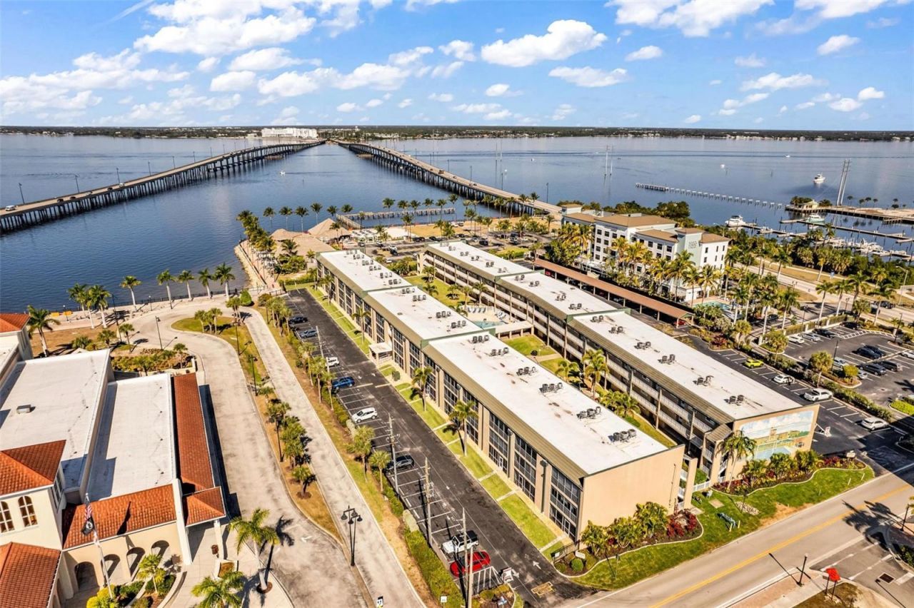 150 Harborside Avenue, Unit 209, Punta Gorda, FL 33950 Photo