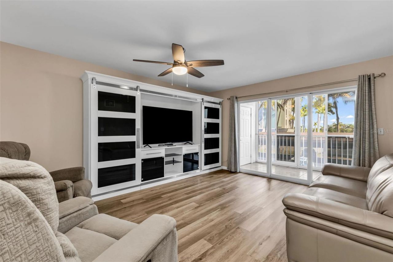 150 Harborside Avenue, Unit 209, Punta Gorda, FL 33950 Photo