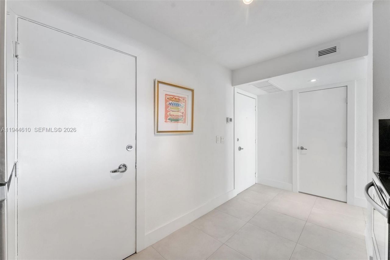 6770 Indian Creek Dr, Unit 14J, Miami Beach, FL 33141 Photo