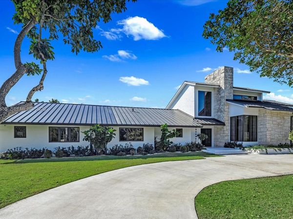 5902 SW 105th St, Pinecrest, FL 33156