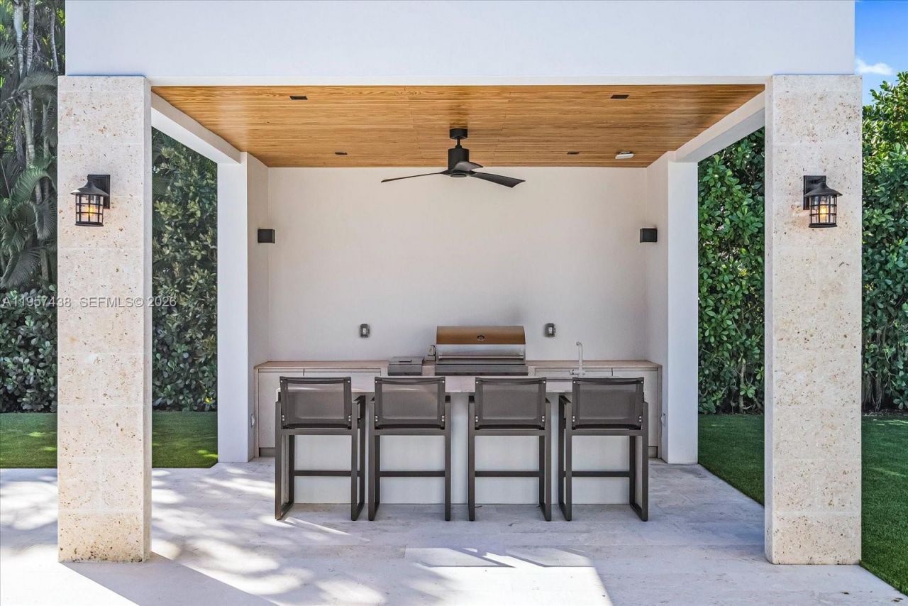 5902 SW 105th St, Pinecrest, FL 33156 Photo