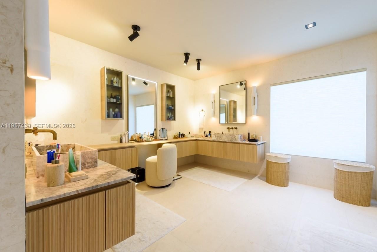 5902 SW 105th St, Pinecrest, FL 33156 Photo