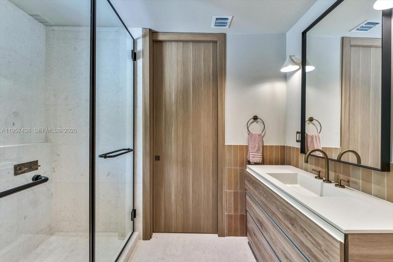 5902 SW 105th St, Pinecrest, FL 33156 Photo