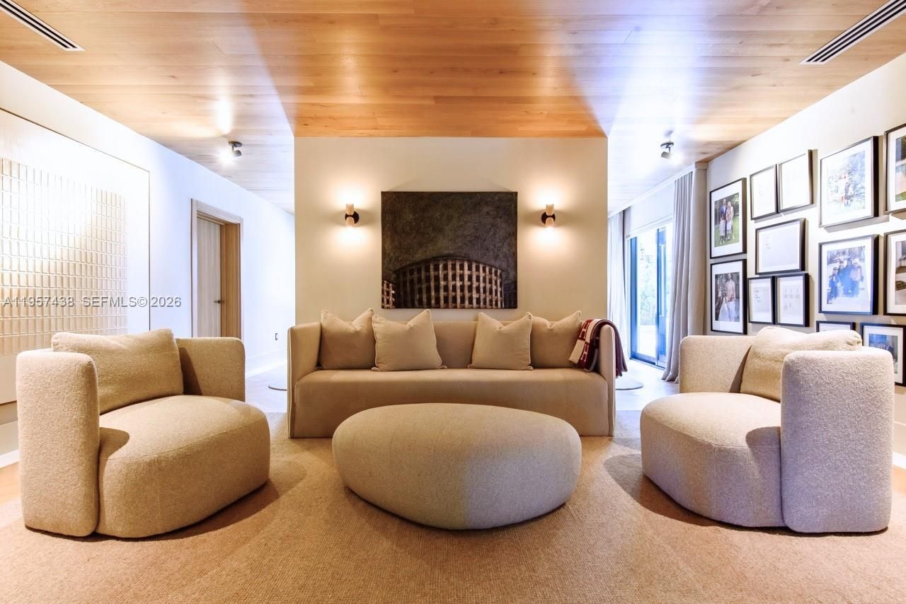 5902 SW 105th St, Pinecrest, FL 33156 Photo