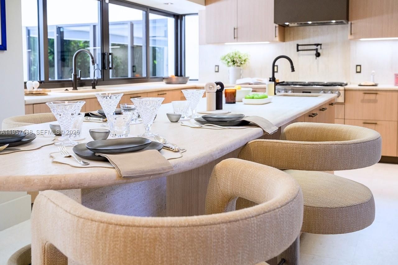 5902 SW 105th St, Pinecrest, FL 33156 Photo